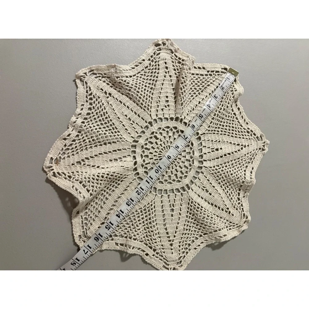 Vintage Handmade Crochet Doily Table Runner Starburst Pattern Cream‎ Cottagecore